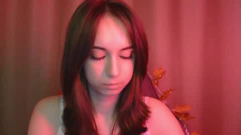 Una online show from November 10, 1:47 pm