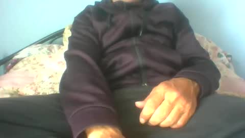 Snapshot of veramanx_x13 chatting on October 22, 1:35 pm veramanx_x13 online show from October 22, 1:35 pm
