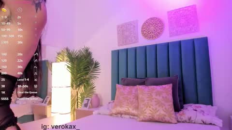 Snapshot of verokax chatting on October 15, 11:55 am Vero online show from October 15, 11:55 am