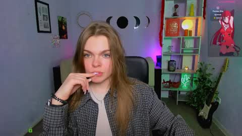 Ronni online show from April 8, 7:17 pm