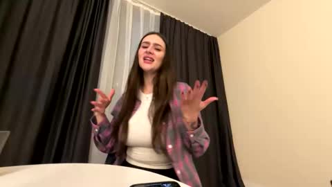 Veronica online show from October 24, 4:19 pm