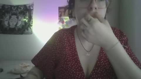 veronicadiscovery online show from November 30, 10:17 pm