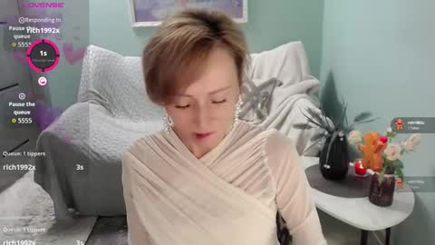 Helen online show from September 10, 6:14 am