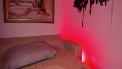 veronicasmith_os online show from June 9, 8:08 pm