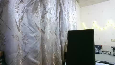 veronika_xi online show from November 24, 7:18 am