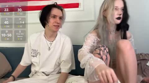 veryraretwins online show from March 2, 7:15 am