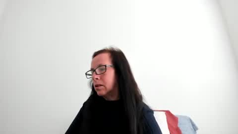 verysassypeachgoddess online show from January 11, 3:29 pm