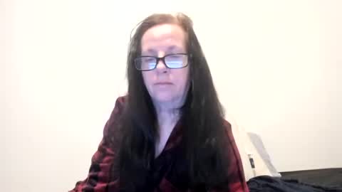 verysassypeachgoddess online show from February 3, 12:53 pm