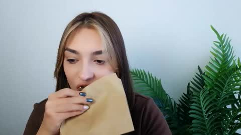 Ana online show from October 25, 7:51 am