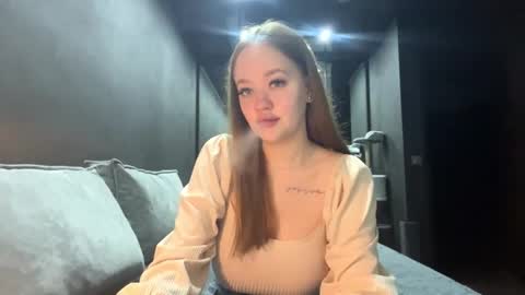 Esta online show from November 2, 4:07 pm