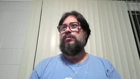 Snapshot of vesturelove chatting on October 6, 3:24 am vesturelove online show from October 6, 3:24 am