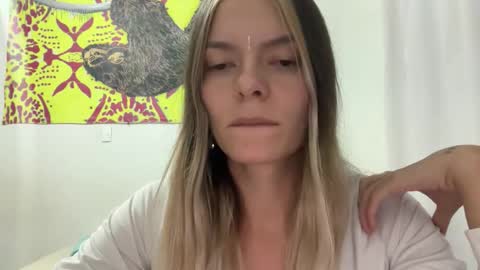 papichulo y mamichula online show from May 7, 1:34 am