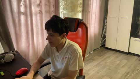 vialeras online show from April 7, 8:05 am