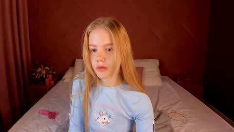 Snapshot of vicki_todd chatting on October 15, 1:42 am vicki todd online show from October 15, 1:42 am