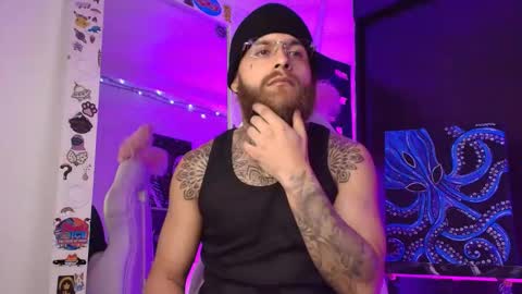 vickingcock7 online show from December 17, 5:25 am