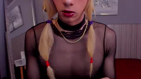  Vicky  online show from March 19, 2:00 pm