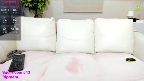 Victoria online show from November 28, 12:45 pm