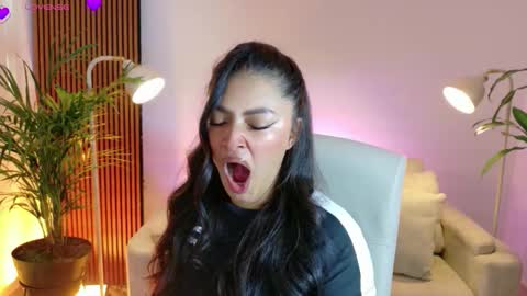 victoria online show from February 7, 1:36 pm