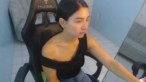 Victoria online show from April 25, 1:41 pm
