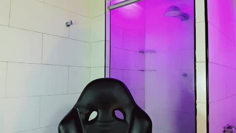 Victoria online show from November 4, 7:26 pm