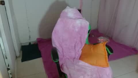 VICKY online show from February 21, 3:09 am