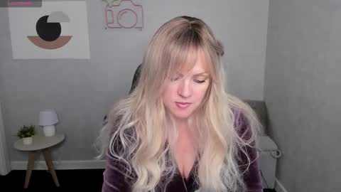 Victoria My schedule for the week 2 GMT 3am-9am TuWeThFrSa online show from February 3, 1:02 am