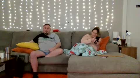 Victoria and Jesse online show from February 16, 12:43 pm