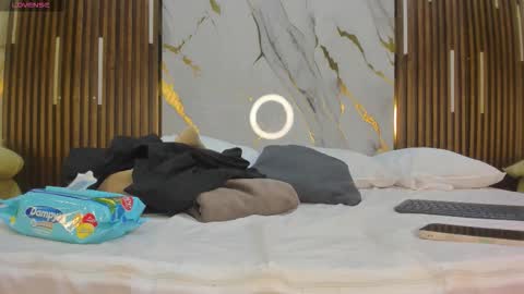 Victoria  online show from March 14, 8:35 pm