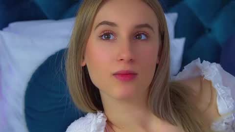 Victoria online show from November 25, 6:28 pm