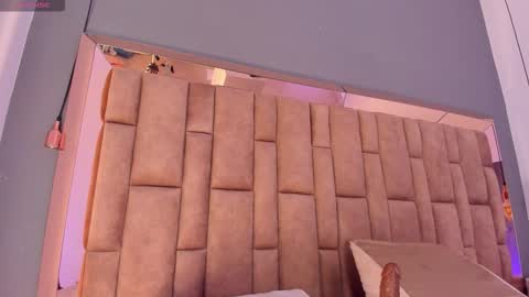 Victoria  online show from March 25, 2:02 pm