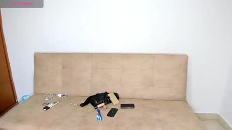 HADE  LEONEL  ALEX online show from December 23, 4:29 am