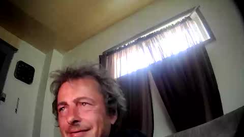 vids1977 online show from June 6, 2:39 am