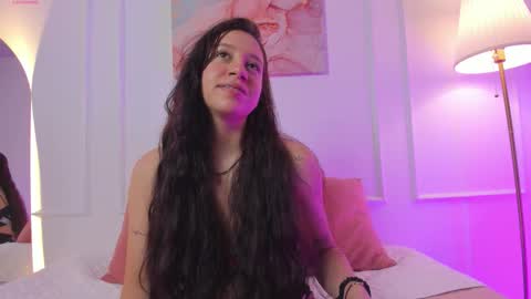 VIOLET MOON online show from February 19, 7:57 pm