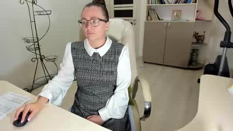 Ukrainian-woman online show from November 17, 3:25 pm