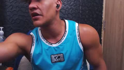 Viktor Herrera online show from October 29, 6:09 pm