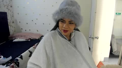 VIKY ADAMS online show from June 6, 1:17 pm