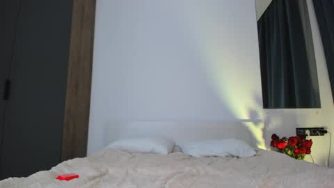 Villanelle online show from April 24, 9:39 pm