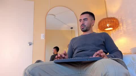 VINCE online show from December 1, 6:22 am