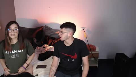 Snapshot of vincentandmia chatting on February 11, 10:18 pm Mia and Vincent online show from February 11, 10:18 pm