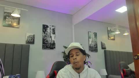 Violet and Myers online show from November 13, 11:35 am