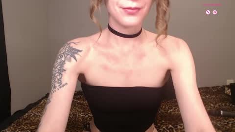 Your WetWildWhore online show from April 14, 8:50 am