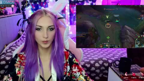 Snapshot of violet_noir_ chatting on January 23, 12:19 pm Deya online show from January 23, 12:19 pm