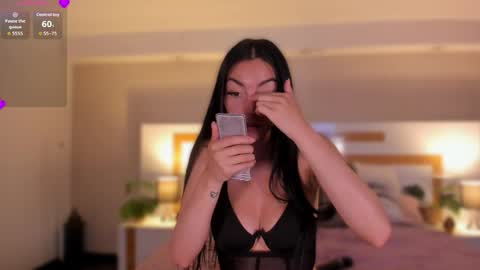 Violeta  online show from April 9, 12:00 pm