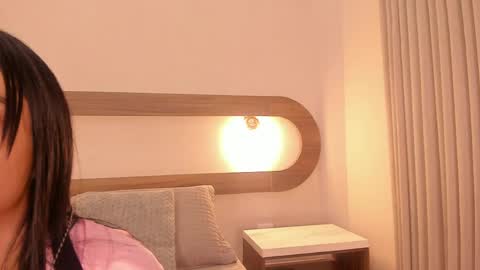 Violeta Sum online show from June 3, 12:30 pm
