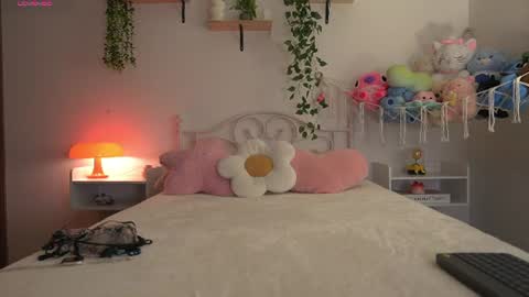 violeth___ online show from July 22, 11:12 am