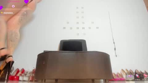 VIOLETA MONTANA online show from February 3, 7:29 pm