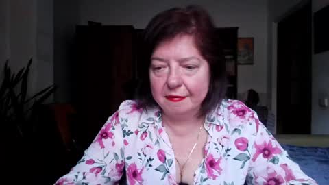 violetpulse online show from April 16, 2:28 pm