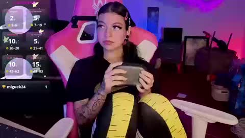   online show from March 18, 8:47 pm