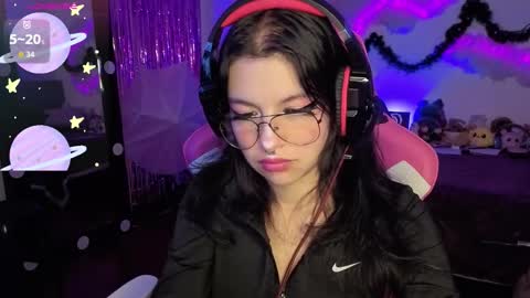   online show from January 7, 7:52 pm