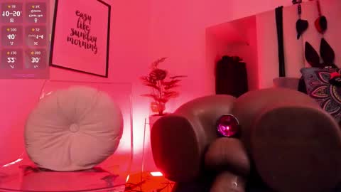 Violett  online show from October 18, 1:26 pm